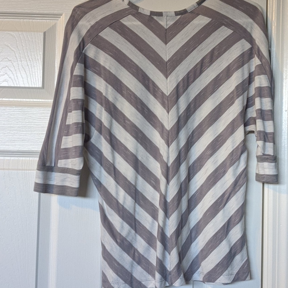 Shirt - Picture 2 of 3